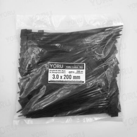 เคเบิ้ลไทร์มีป้าย YORU สีดำ