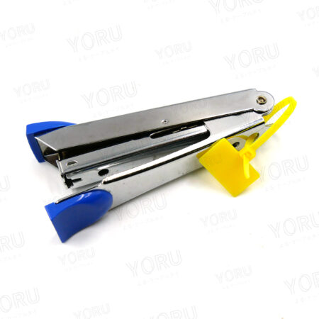 เคเบิ้ลไทร์มีป้าย YORU สีเหลือง