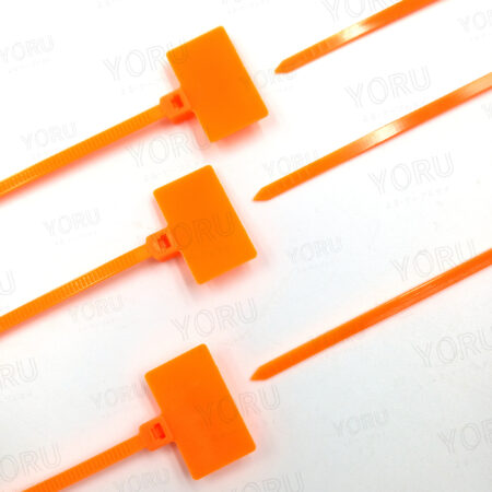 เคเบิ้ลไทร์มีป้าย YORU สีส้ม